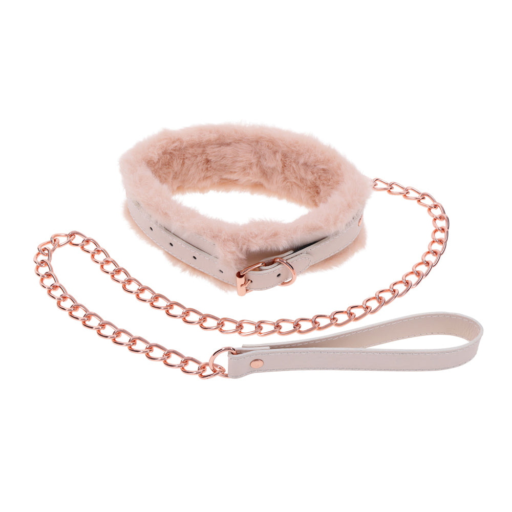 Peaches 'N Cream Fur Collar & Leash