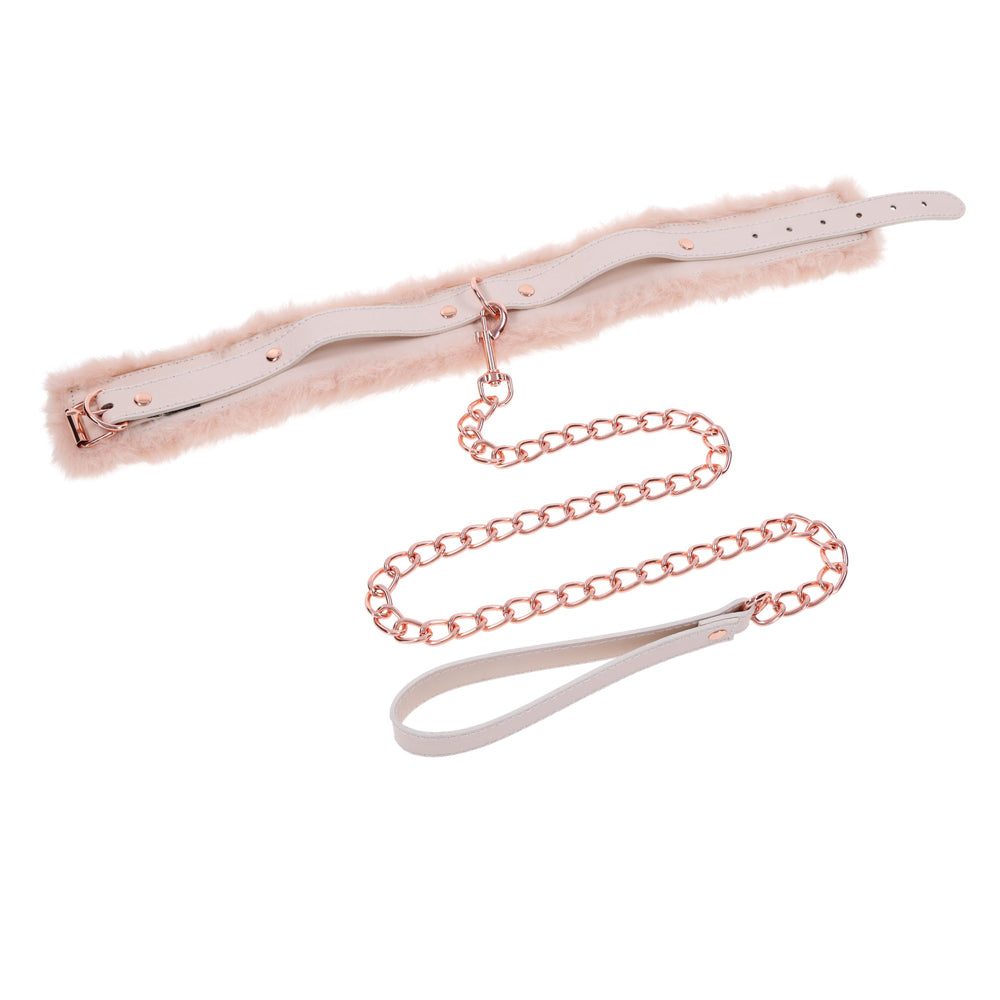 Peaches 'N Cream Fur Collar & Leash